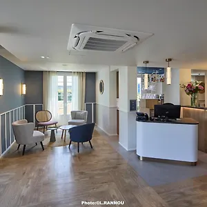 Quality La Marebaudiere Centre Hotel